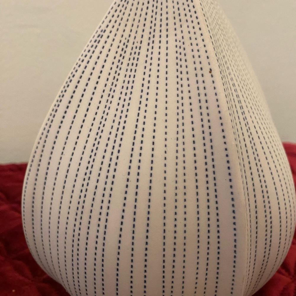 Tommy Bahama Vase Blue & White